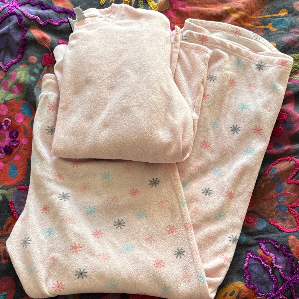 Croft & Barrow Pink Pajama Set with Multicolor Snowflakes